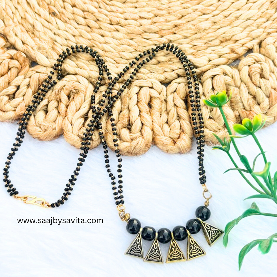 Antique Loop with Black Beads magalsutra