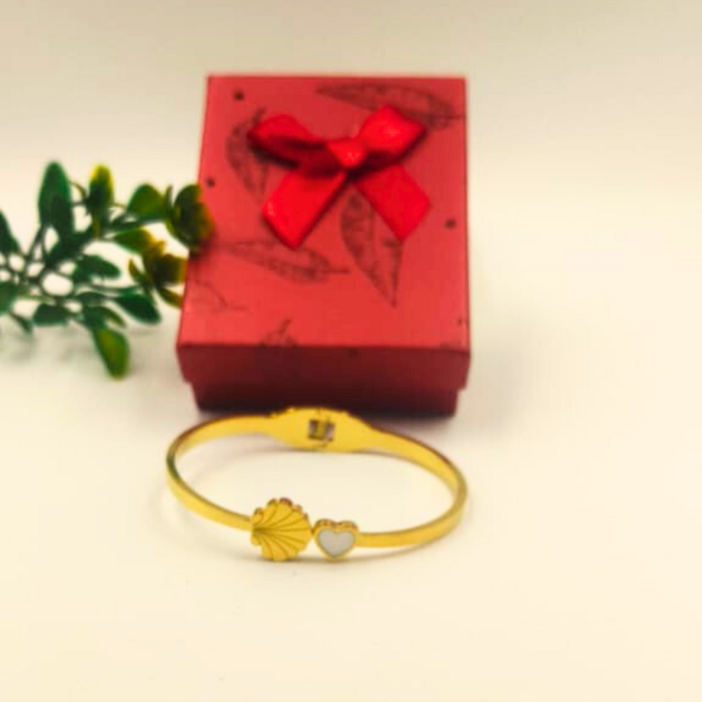 Anti Tarnish Royal Touch Bracelet For Girls