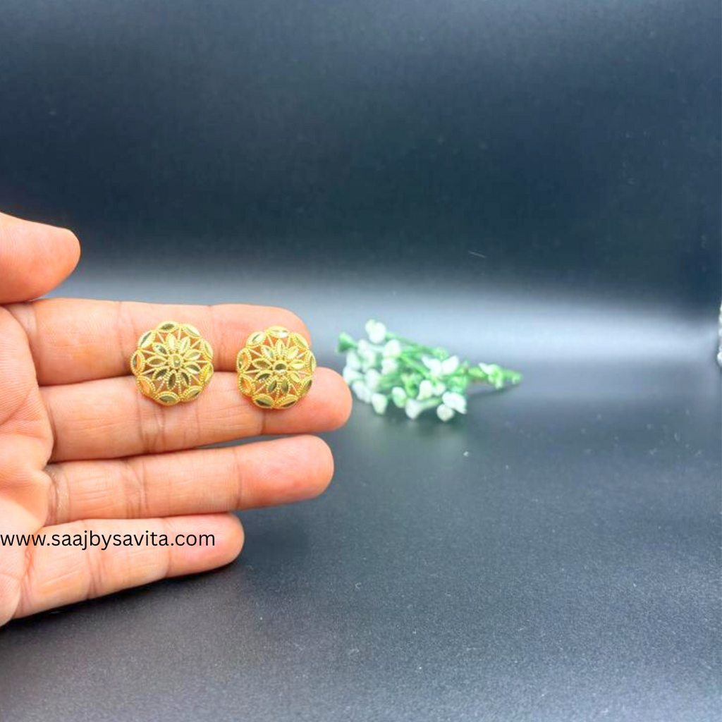 Beautiful Stud Earring Gold Plated
